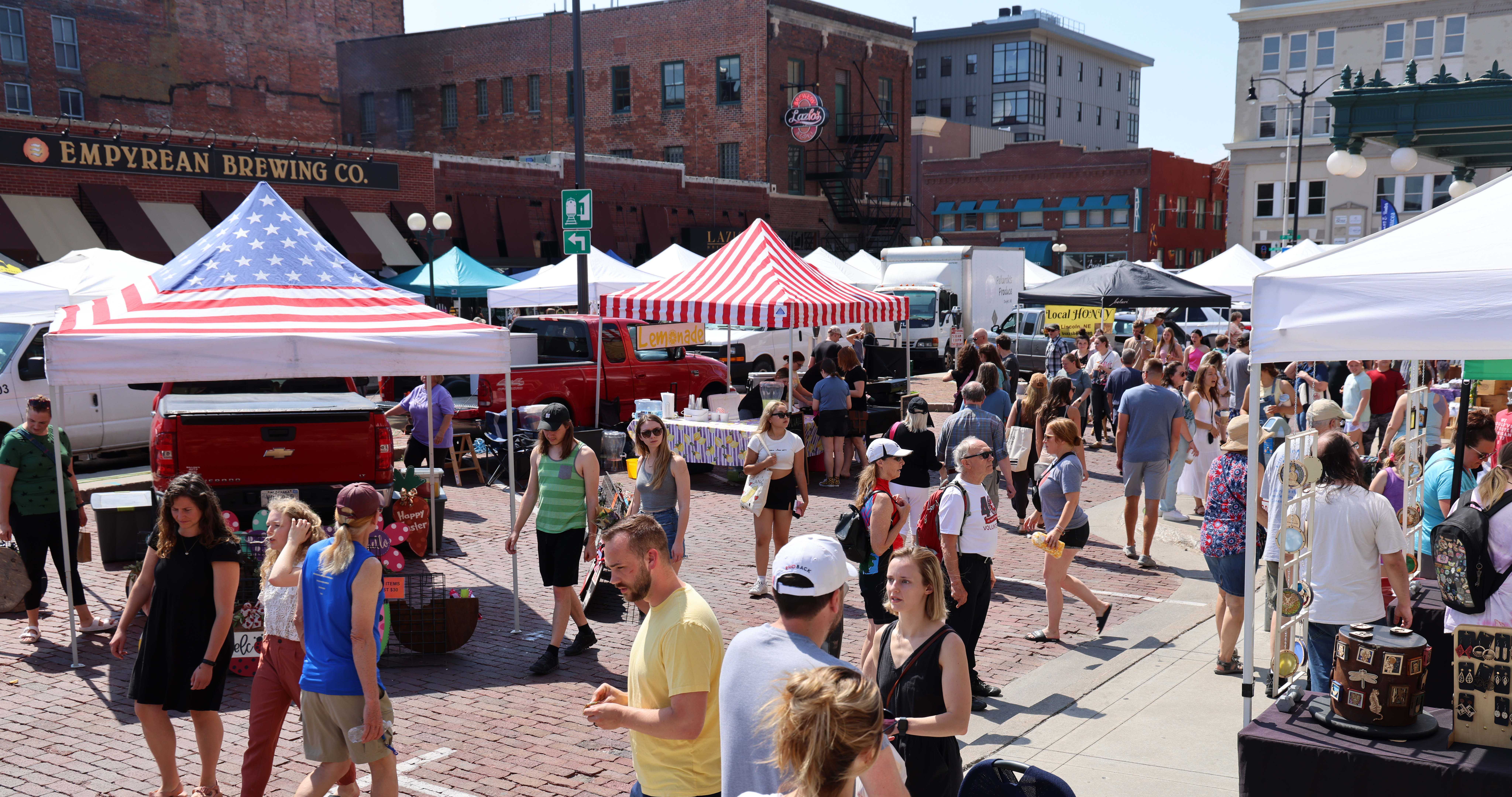 The Lincoln Haymarket farmers market in Lincoln, Neb. Photo by Russell Shaffer